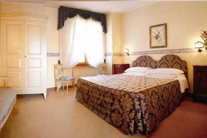 Hotel Duomo Salo Italy